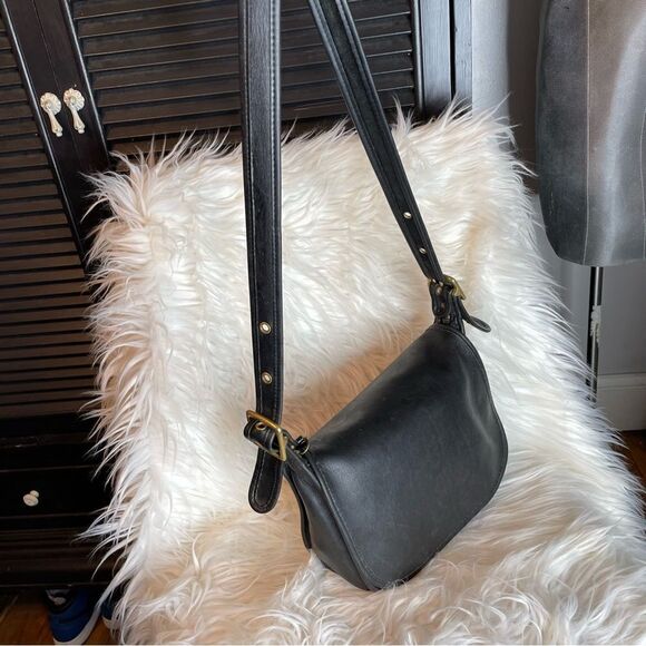 Vintage 90's Coach Classic Patricia's Legacy Bag #9951 Leather Black Saddle‎ - Picture 4 of 16